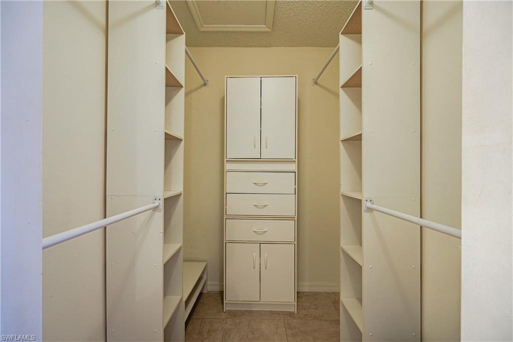 1668 Spoonbill Ln B Property Photo 13