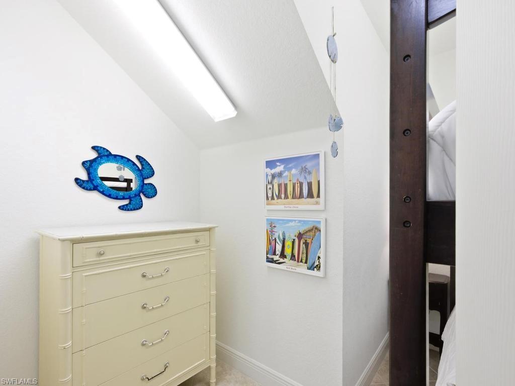 7877 Hawthorne Dr 102 Property Photo 22