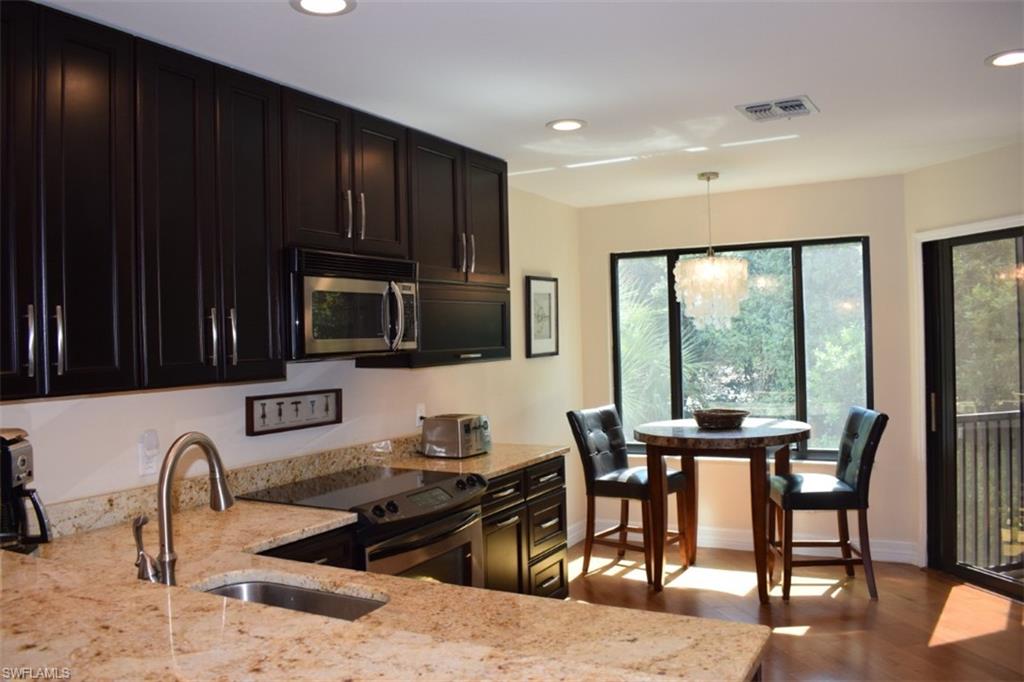 27105 Oakwood Lake Dr Property Photo 10