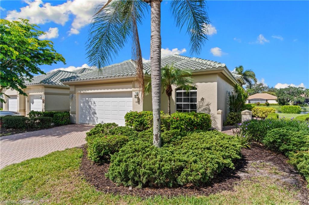 878 Vistana Cir Property Photo 1