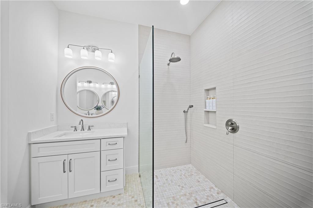 878 Vistana Cir Property Photo 16