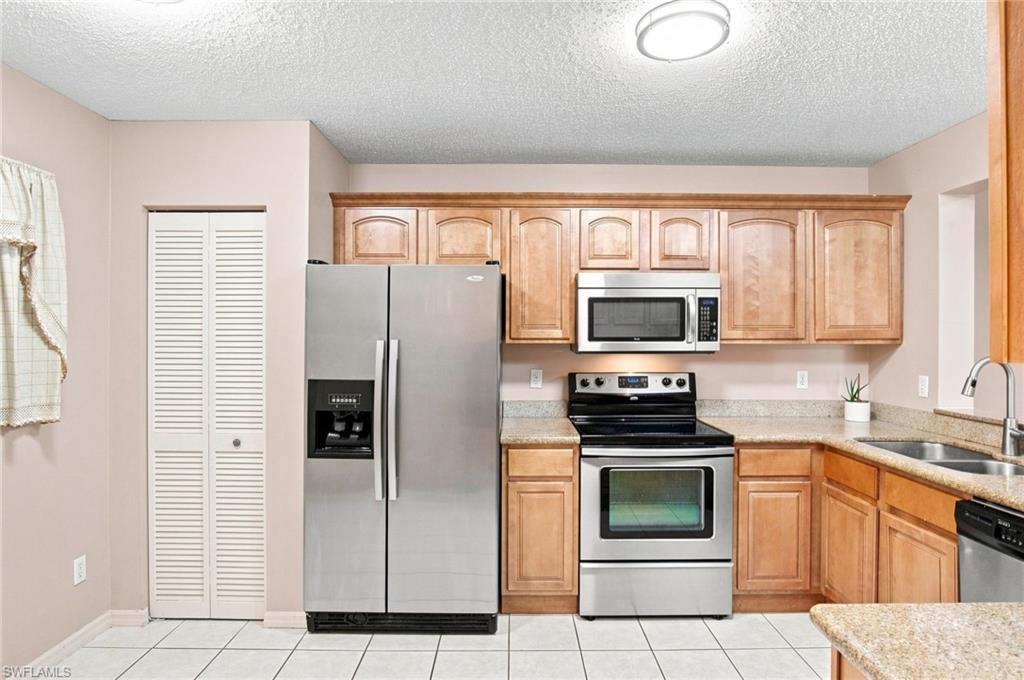 749 Landover Cir 203 Property Photo 6