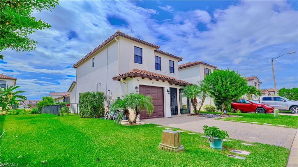 5529 Aquila Ave Property Photo 2