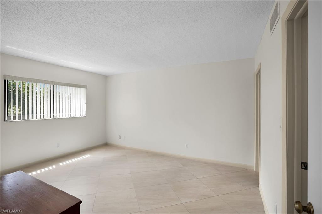 5773 Gage Ln 104b Property Photo 12