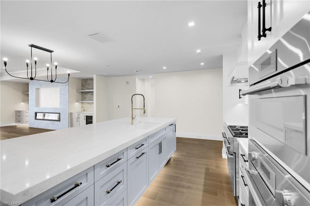 6230 Estero Blvd 201 Property Photo 8