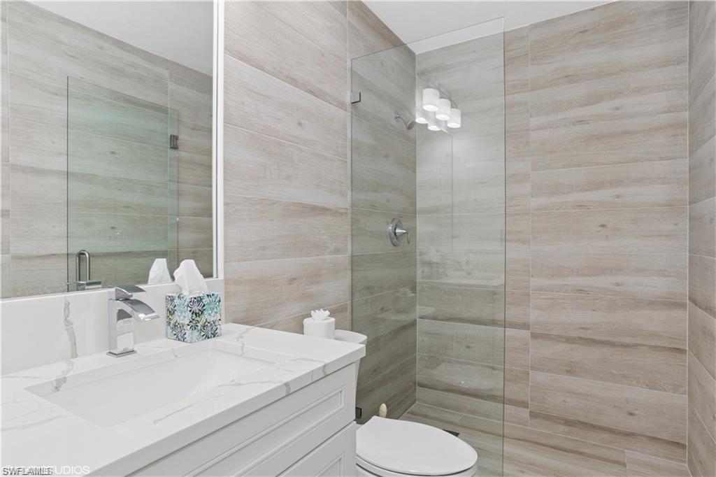 7048 Pelican Bay Blvd C-105 Property Photo 13