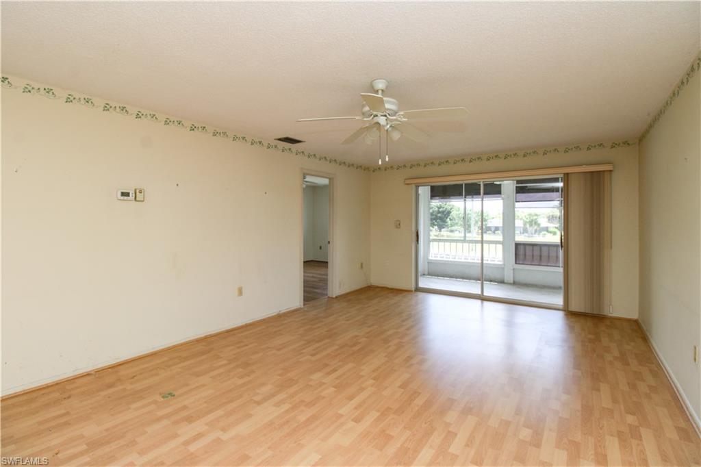 300 Valley Stream Dr 12-r Property Photo 12