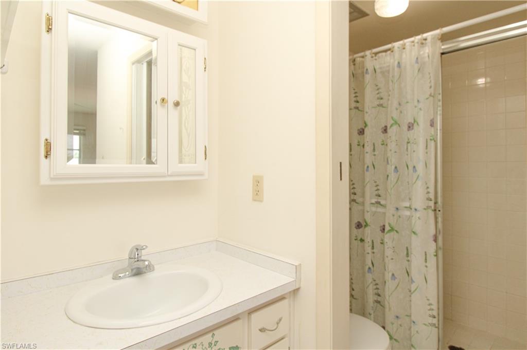 300 Valley Stream Dr 12-r Property Photo 19