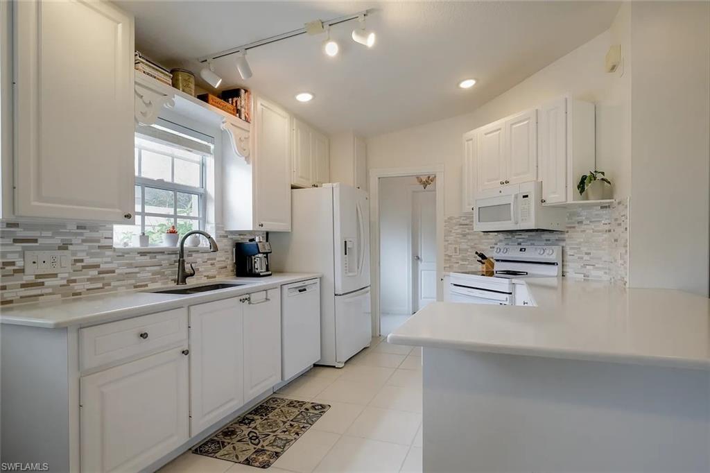 4614 Ossabaw Way Property Photo 3