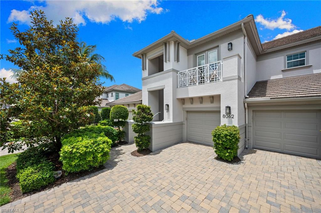 8062 Signature Club Cir 201 Property Photo 1