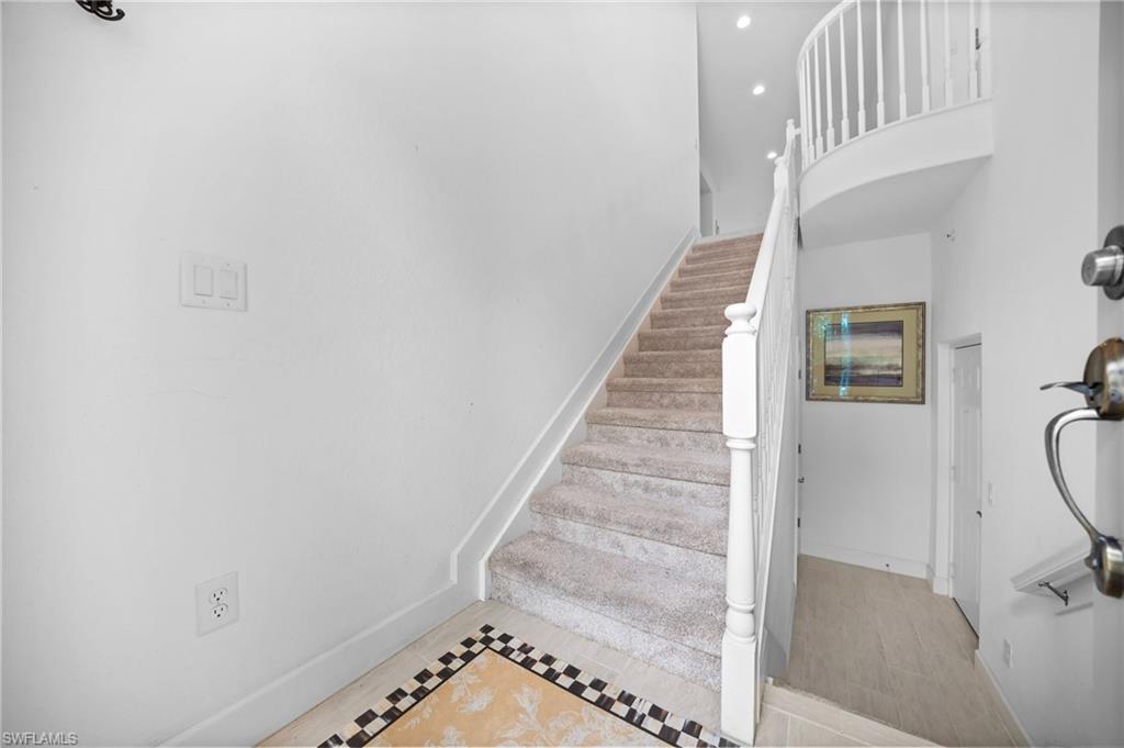 8062 Signature Club Cir 201 Property Photo 4