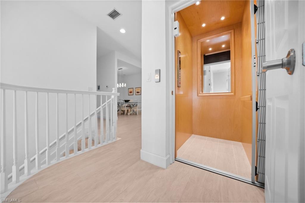 8062 Signature Club Cir 201 Property Photo 5