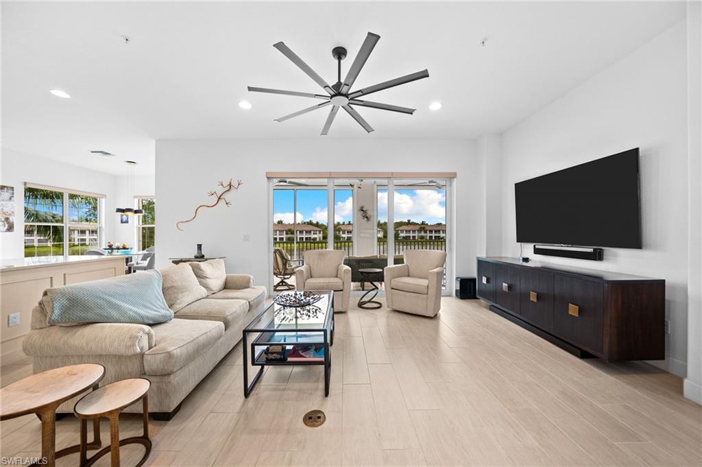 8062 Signature Club Cir 201 Property Photo 9