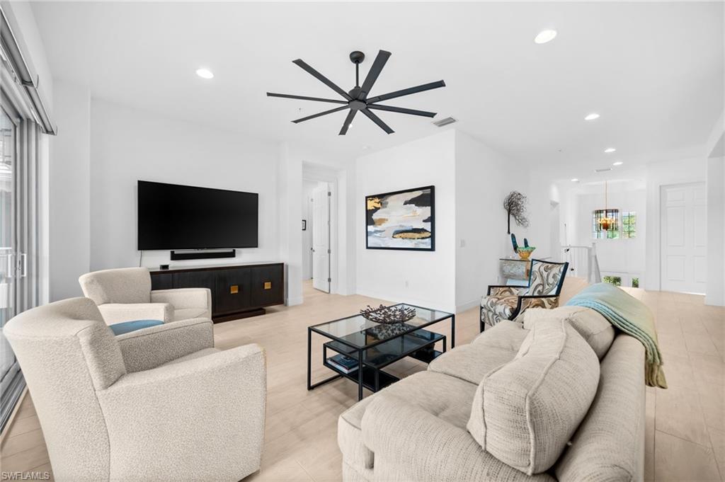 8062 Signature Club Cir 201 Property Photo 10