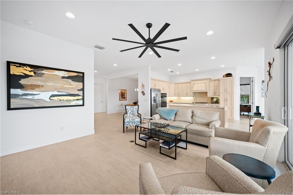 8062 Signature Club Cir 201 Property Photo 11