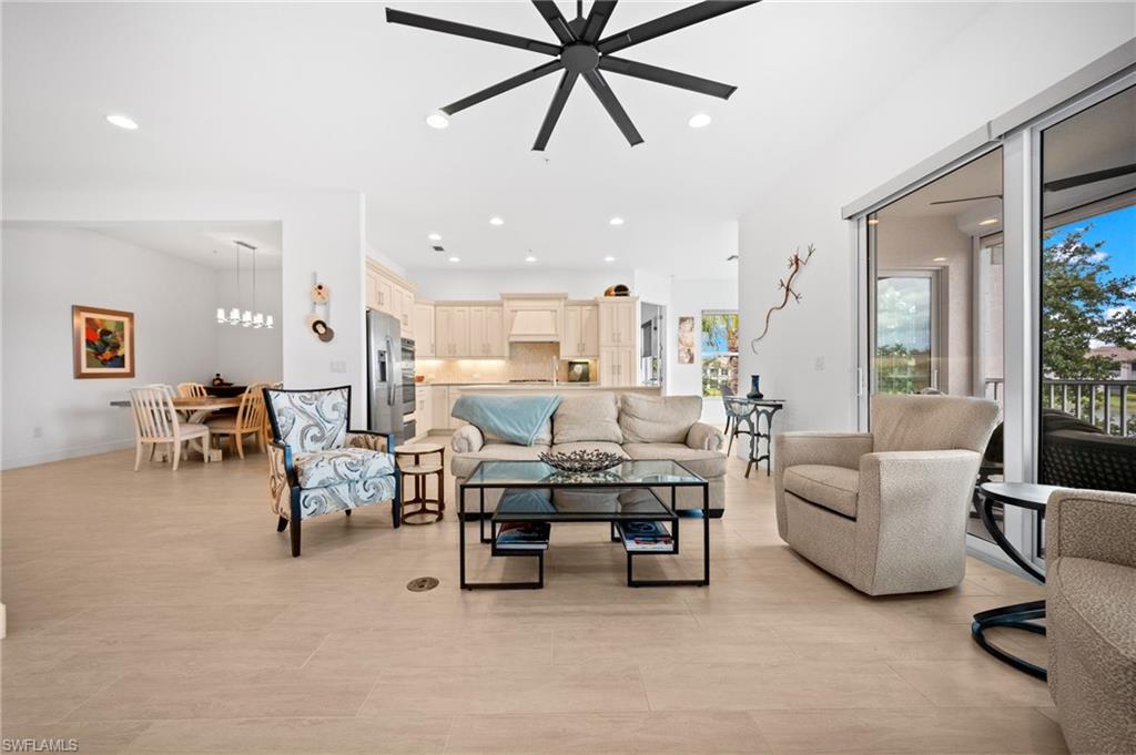 8062 Signature Club Cir 201 Property Photo 12