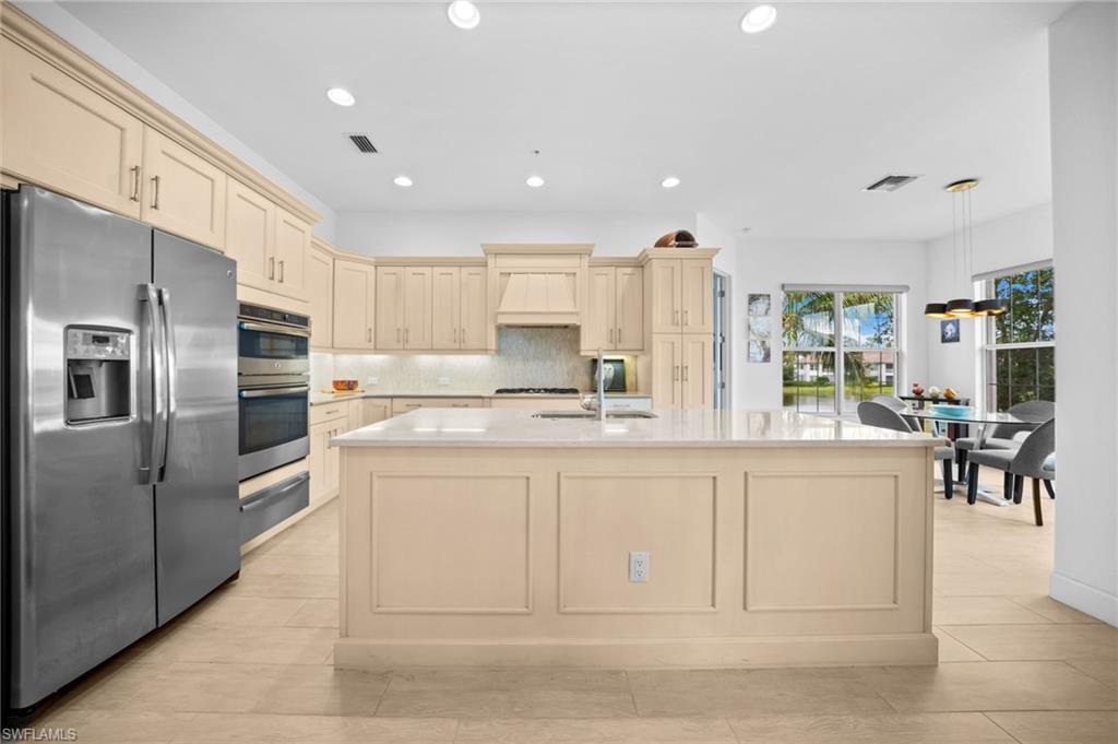 8062 Signature Club Cir 201 Property Photo 14