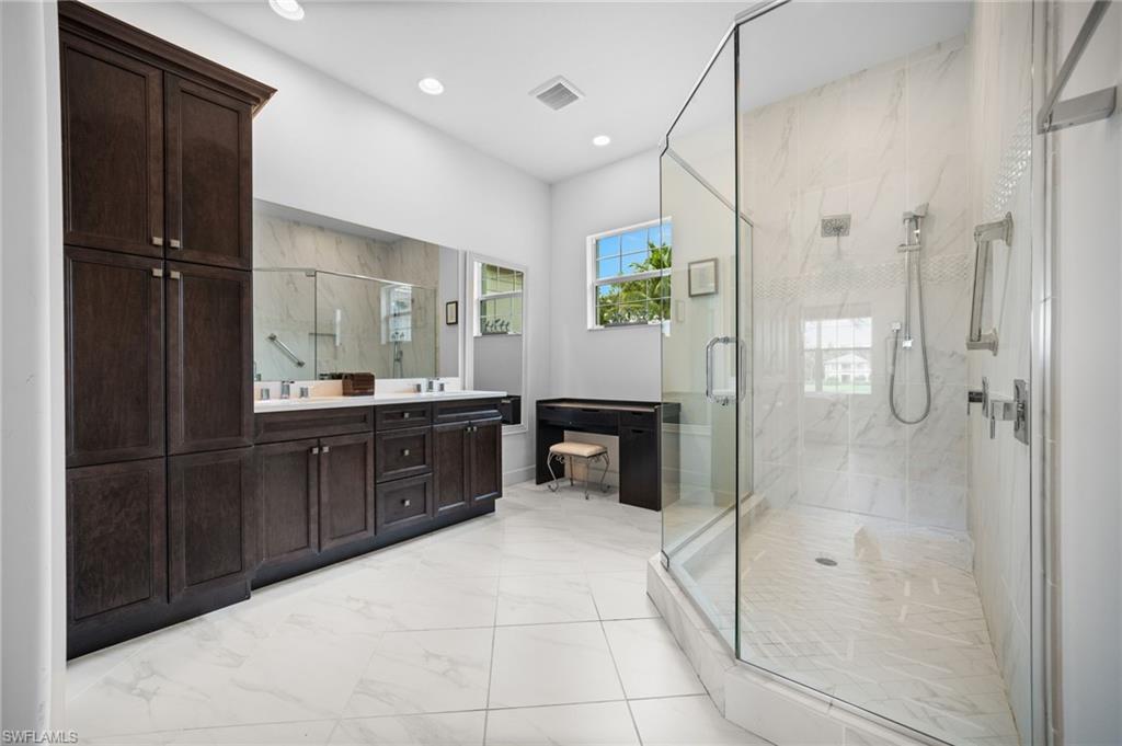 8062 Signature Club Cir 201 Property Photo 28
