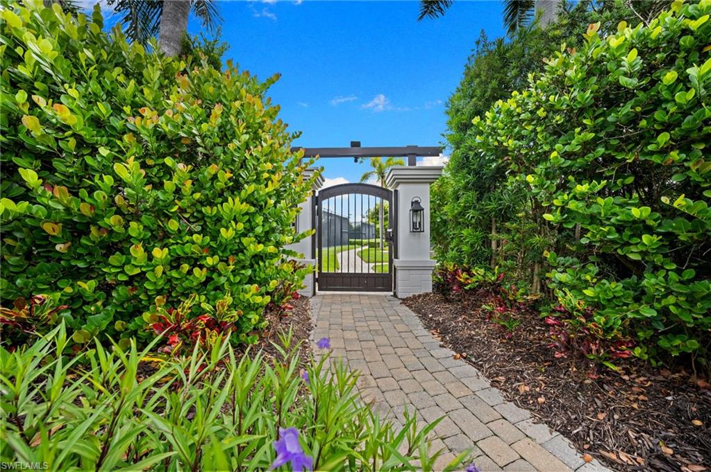 8062 Signature Club Cir 201 Property Photo 43