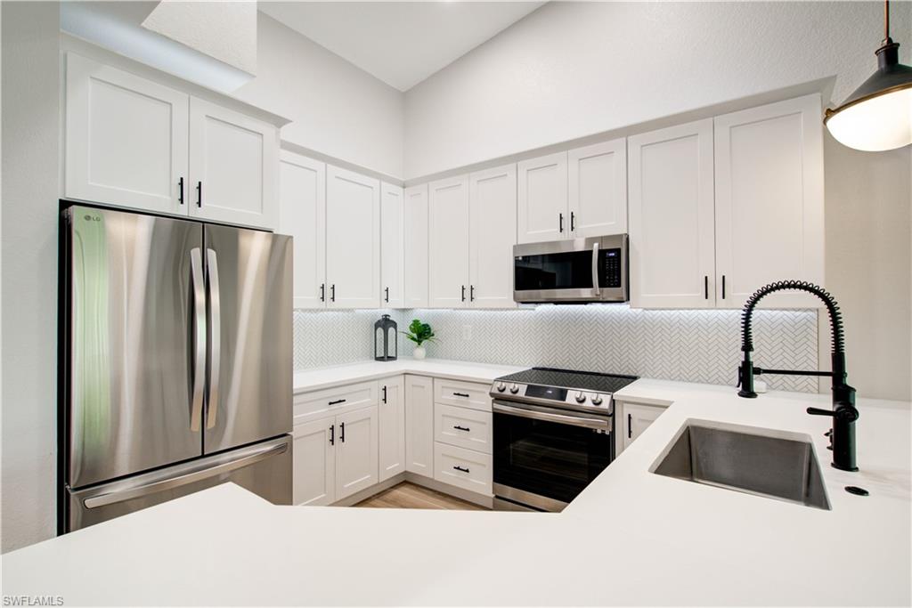 7741 Pebble Creek Cir 302 Property Photo 10