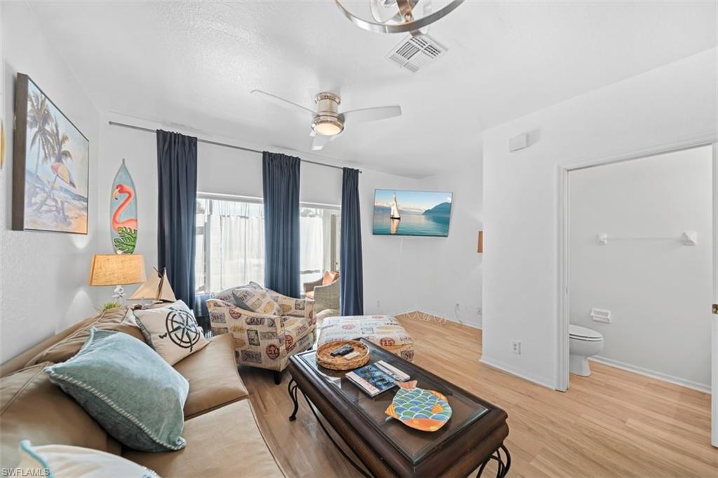 10039 Poppy Hill Dr Property Photo 13