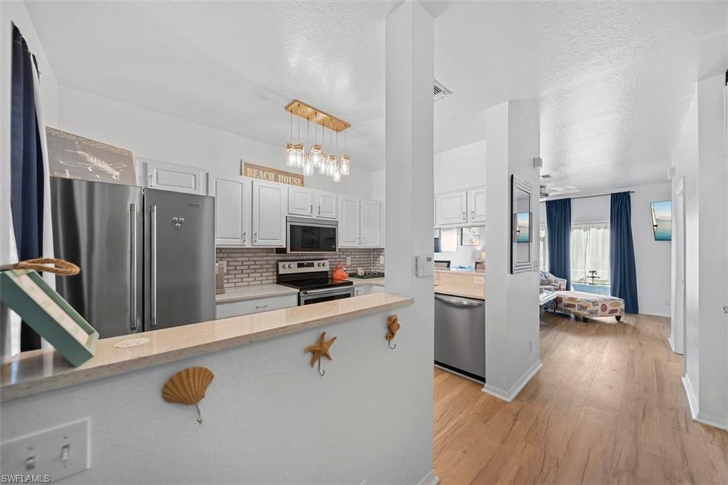 10039 Poppy Hill Dr Property Photo 17