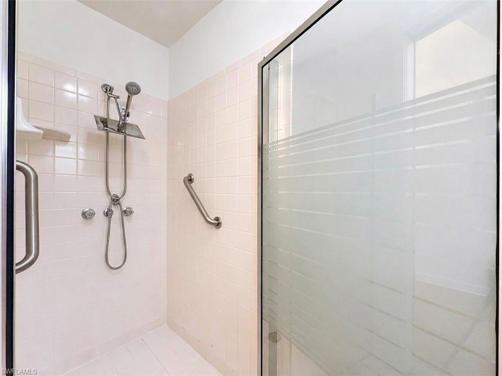 529 Saint Andrews Blvd 124-0 Property Photo 17