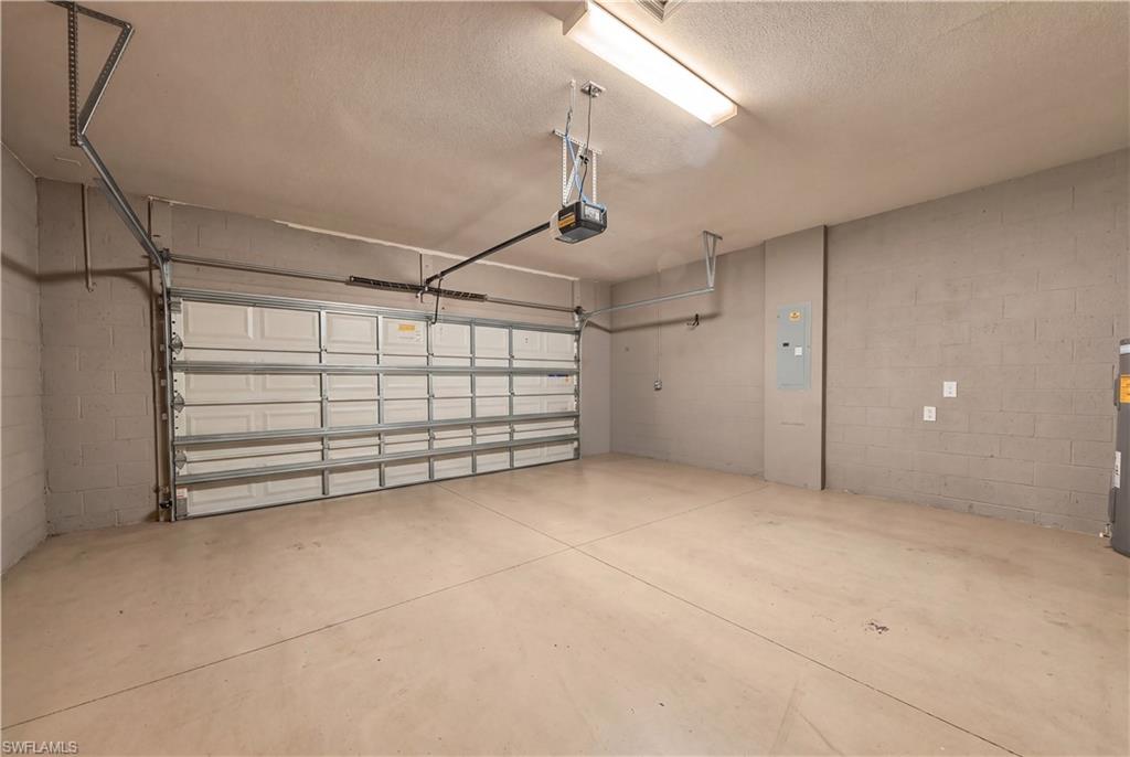 2109 Clementine St Property Photo 30