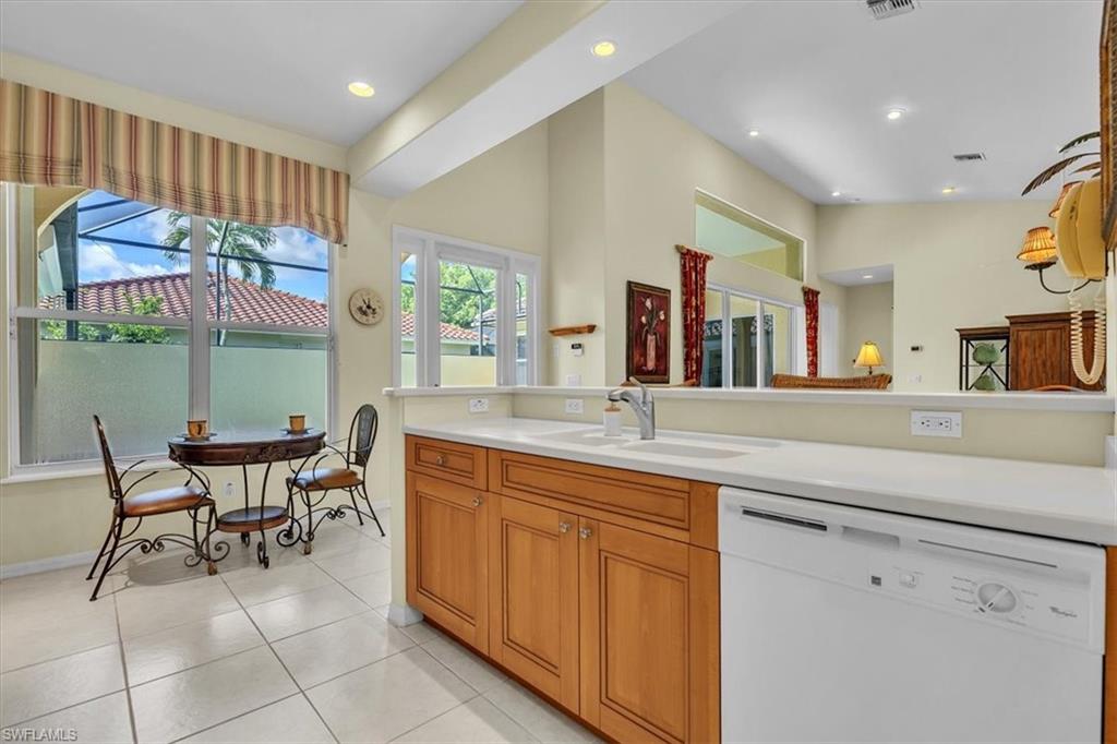 10879 Fieldfair Dr Property Photo 13
