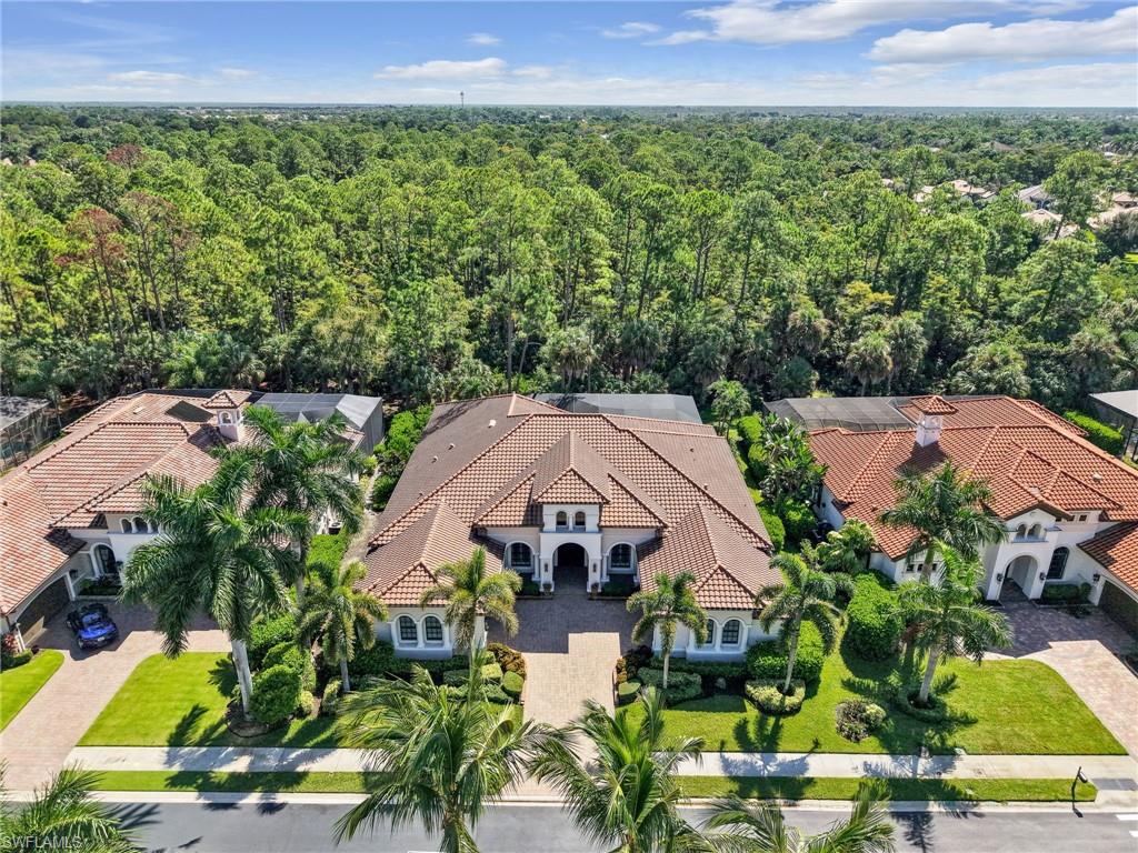 7772 Classics Dr Property Photo 3