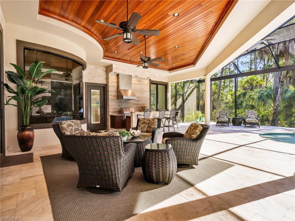 7772 Classics Dr Property Photo 4