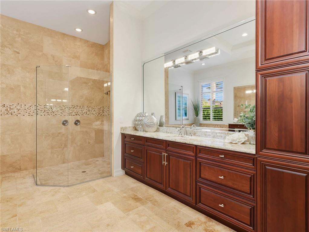 7772 Classics Dr Property Photo 32