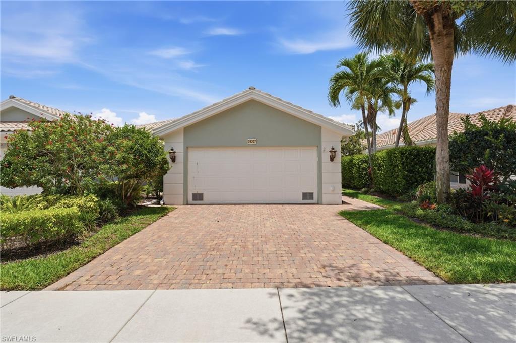 28207 Islet Trl Property Photo 3