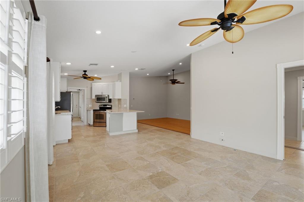 28207 Islet Trl Property Photo 7