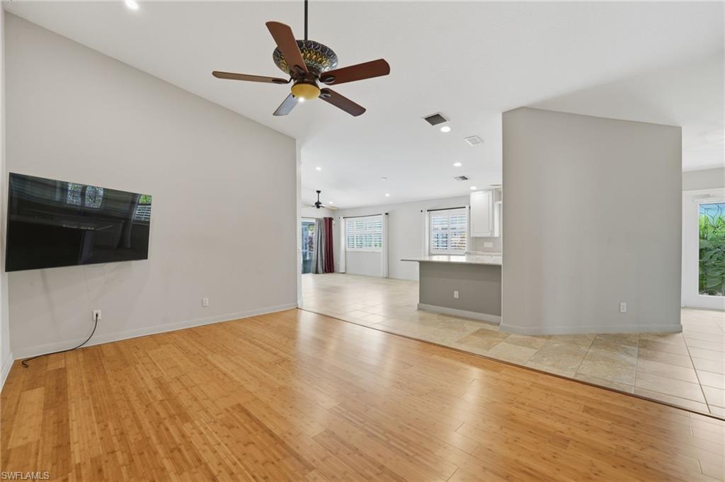 28207 Islet Trl Property Photo 10
