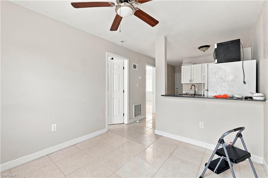 2032-2040 Wright St Property Photo 9