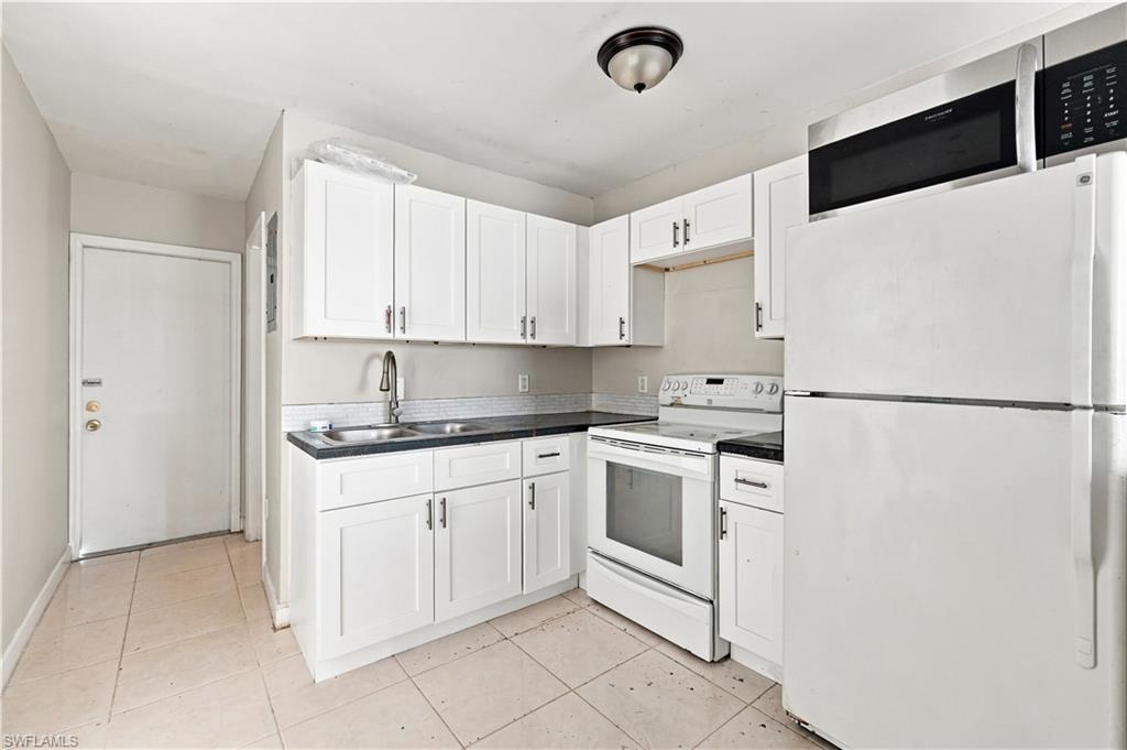 2032-2040 Wright St Property Photo 10