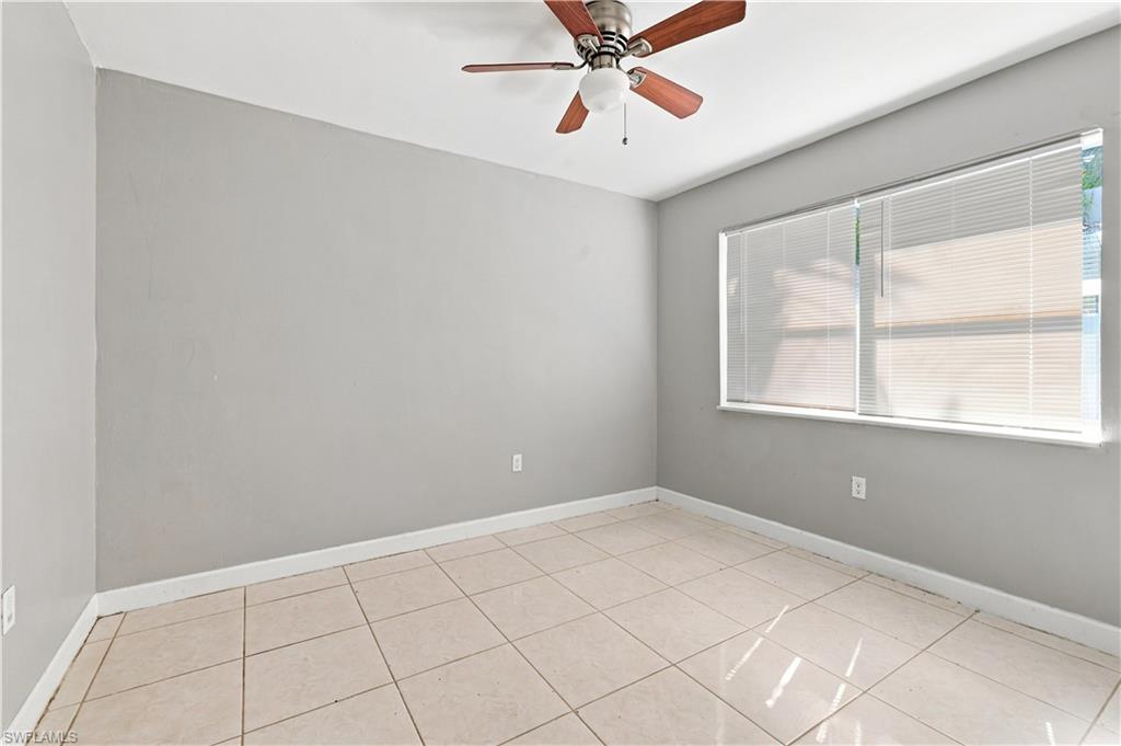 2032-2040 Wright St Property Photo 12