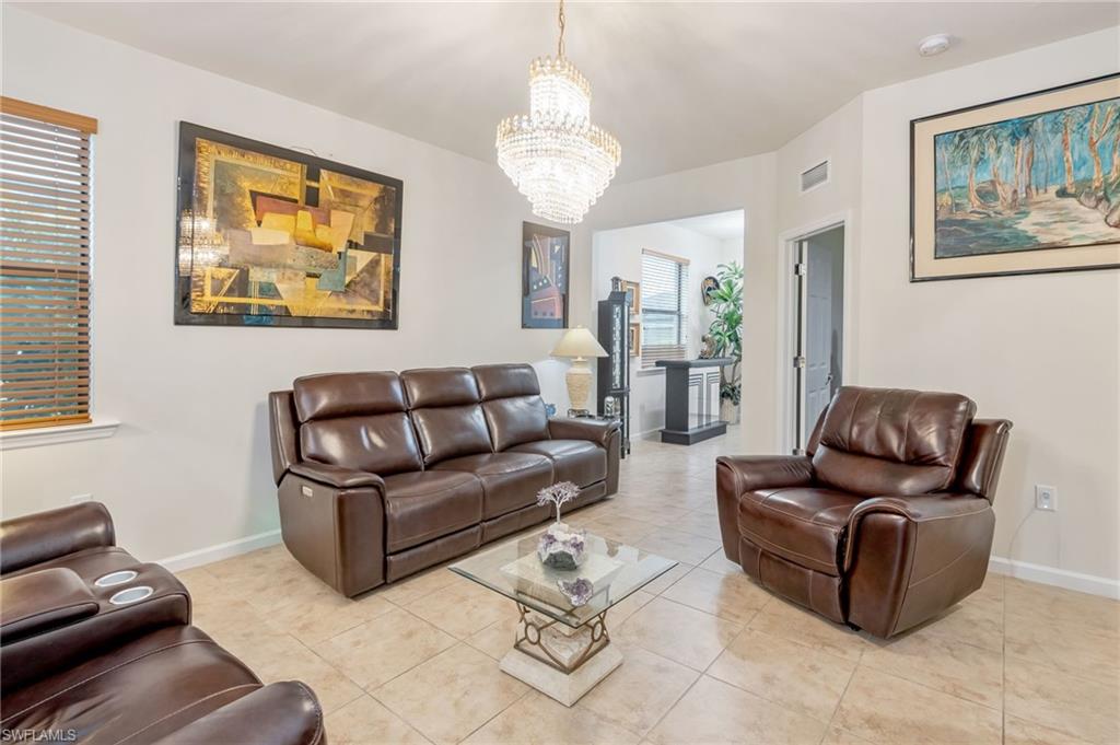 4562 Lamaida Ln Property Photo 5