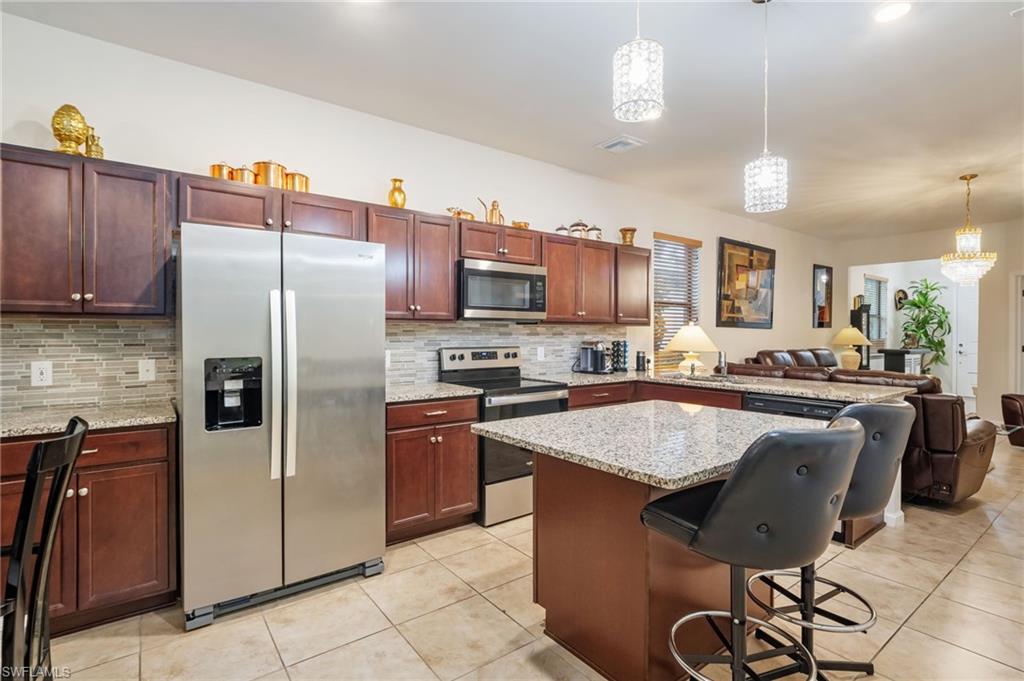 4562 Lamaida Ln Property Photo 8