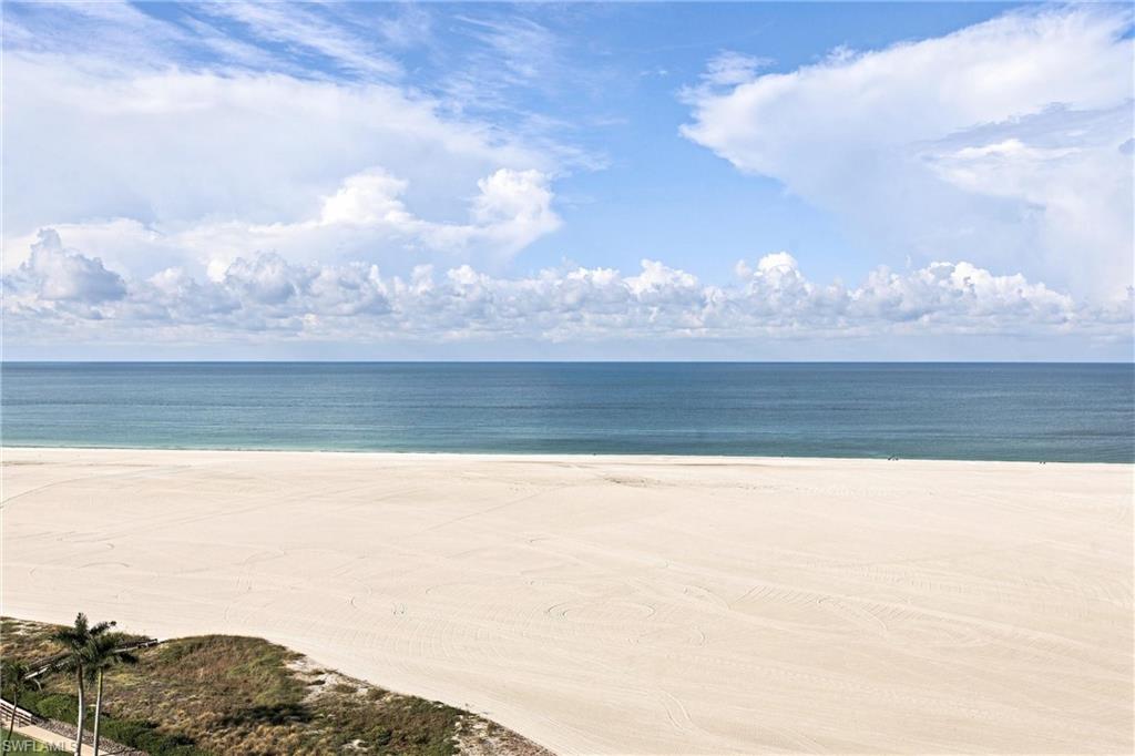260 Seaview Ct 1805 Property Photo 4