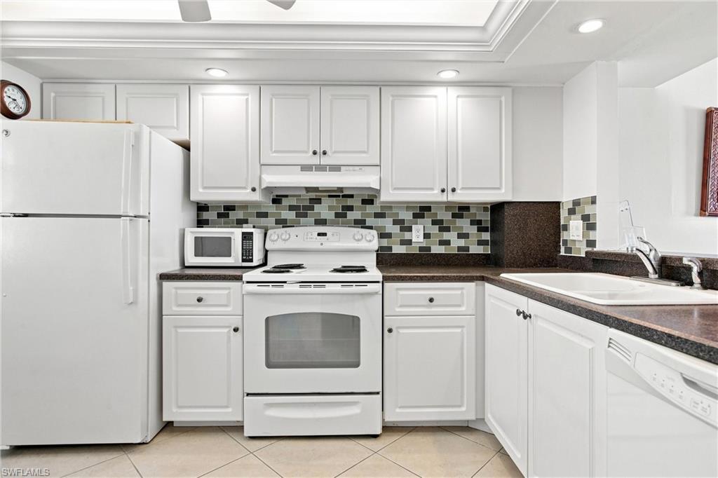 260 Seaview Ct 1805 Property Photo 45
