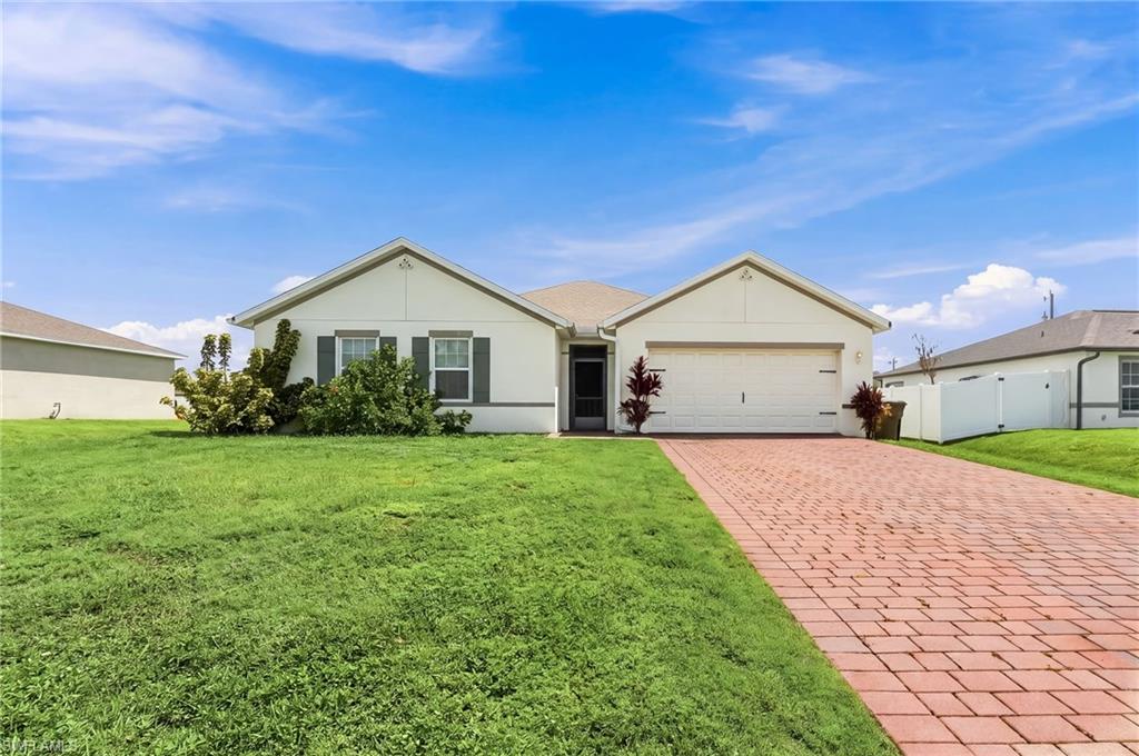 1813 7th PL Property Photo 1