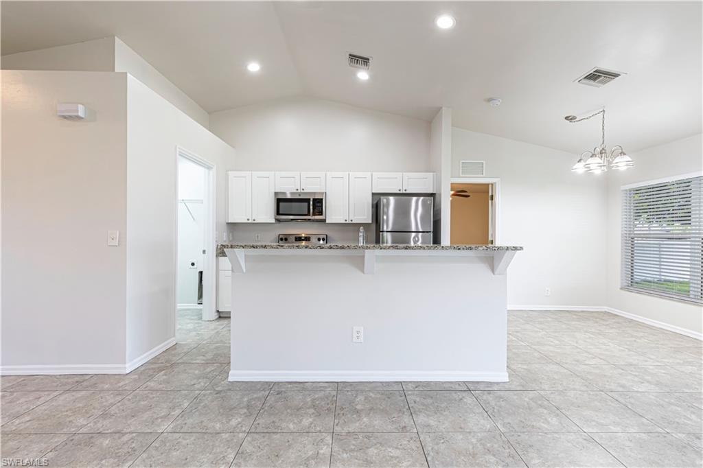 1506 7th Pl Property Photo 7