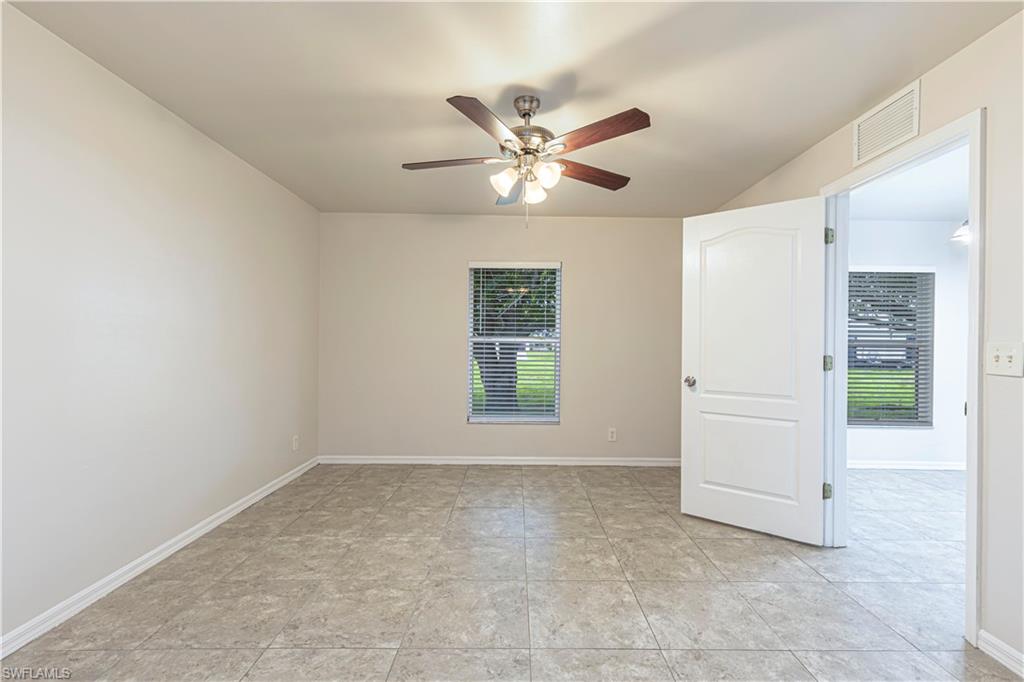1506 7th Pl Property Photo 17