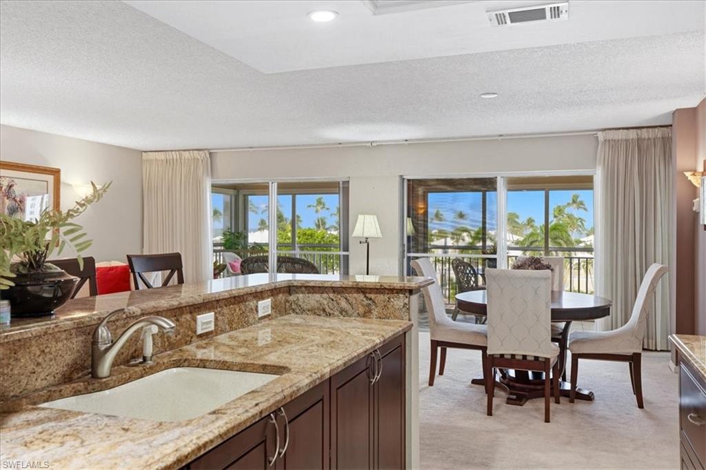 2600 Gulf Shore Blvd N 42 Property Photo 6