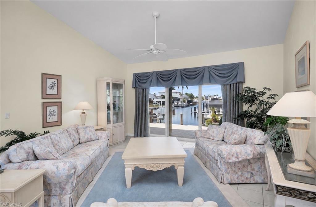 200 Windbrook Ct Property Photo 3