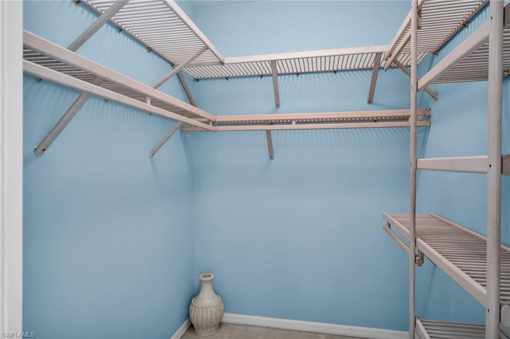 200 Windbrook Ct Property Photo 16