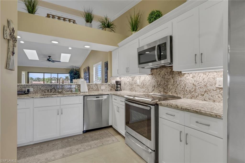 5270 Fox Hollow Dr 607 Property Photo 3