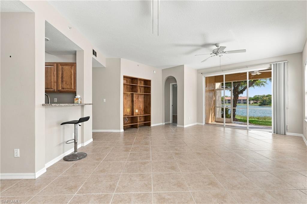 6560 Huntington Lakes Cir 104 Property Photo 4